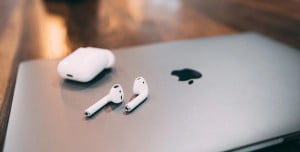 AirPods MacBook’a Bağlanamıyor Sorunu ve Çözümü AirPods MacBook’a Bağlanamıyor Sorunu ve Çözümü