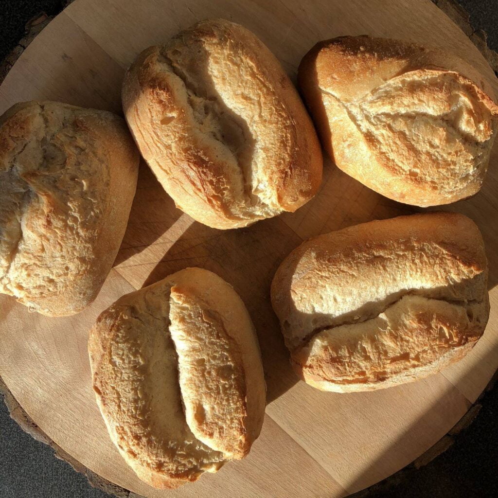 Almanya’ya Yerleşince Yadırganan ve Yaşadıkça Alışılan 15 Şey Brotchen 1 1 1024x1024