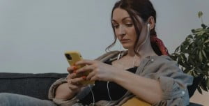 iPhone Kulaklık Modunda Kaldı, Ne Yapmalıyım? iPhone Kulaklık Modunda Kaldı, Ne Yapmalıyım?