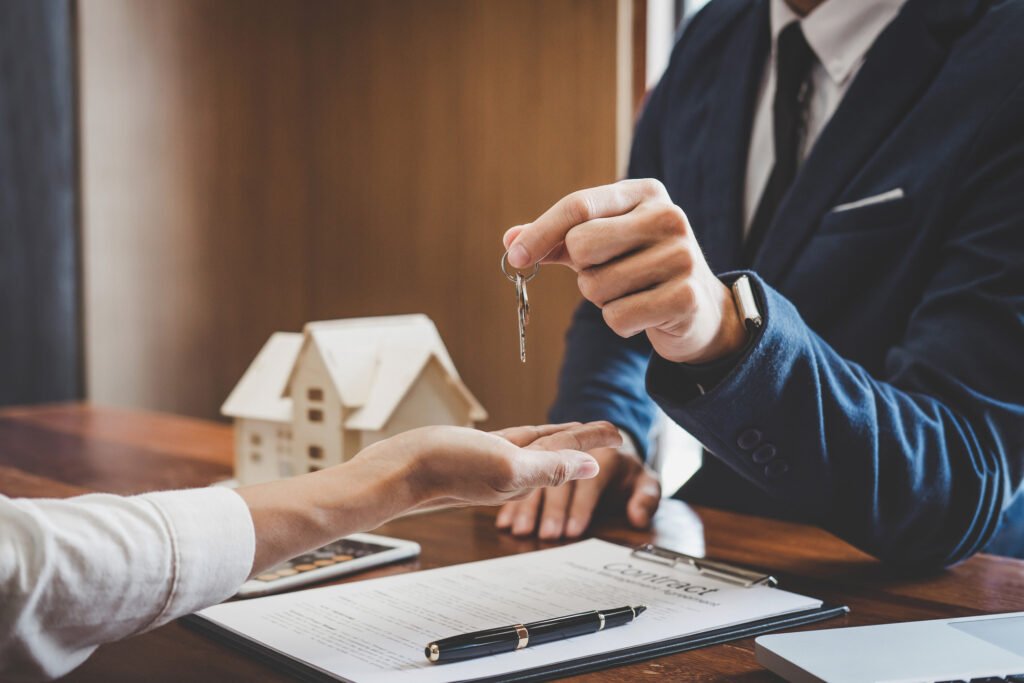 istock-1026040684-1024x683-1 Kiralamanın son ve en heyecan verici anı anahtar teslimi