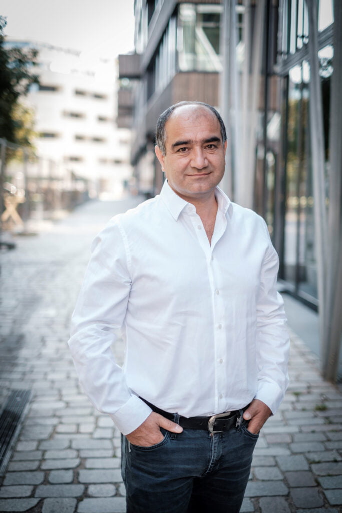 Özcan Mutlu konu alıyor: Almanya nasıl vatan oldu? Mutlu 2 683x1024