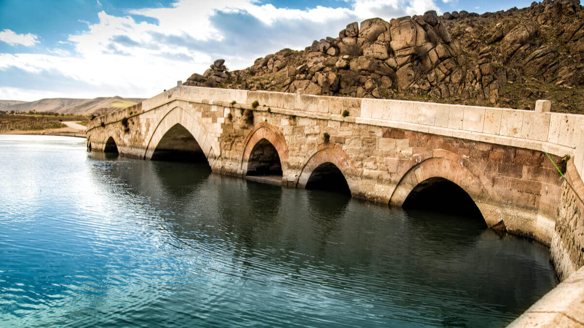 25bb711aaab40df0c1096de79a405967 1200