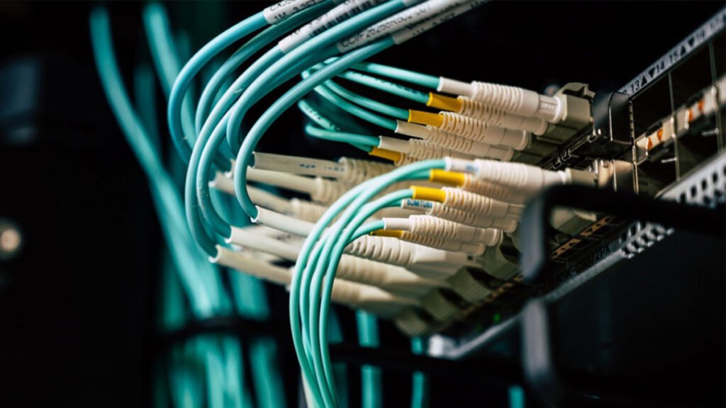 depremden-sonra-telefon-hatlari-kesintisi0