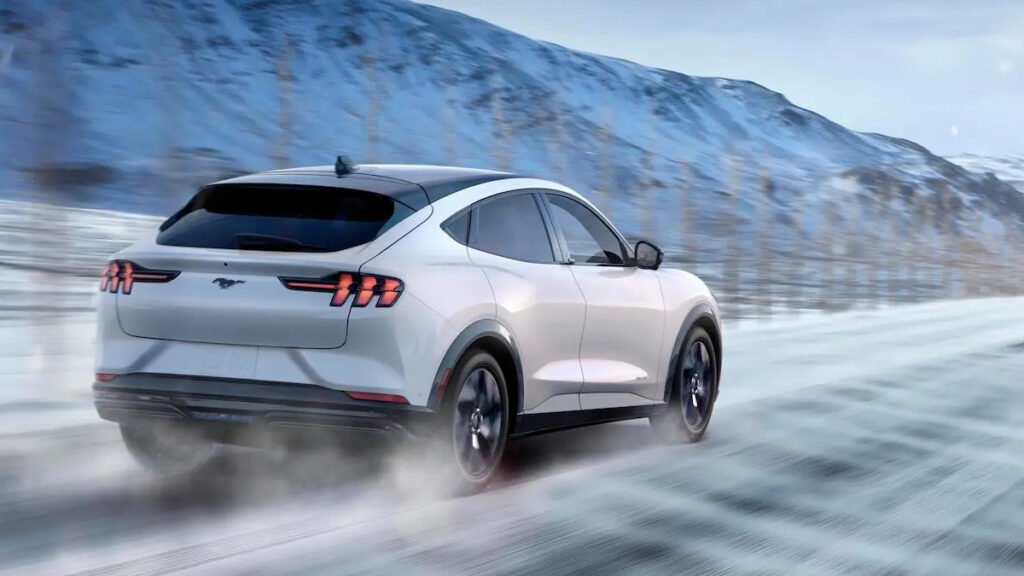 Kış Aylarında Elektrikli Otomobiller Nasıl Kullanılmalı? Electrical Car 1024x576