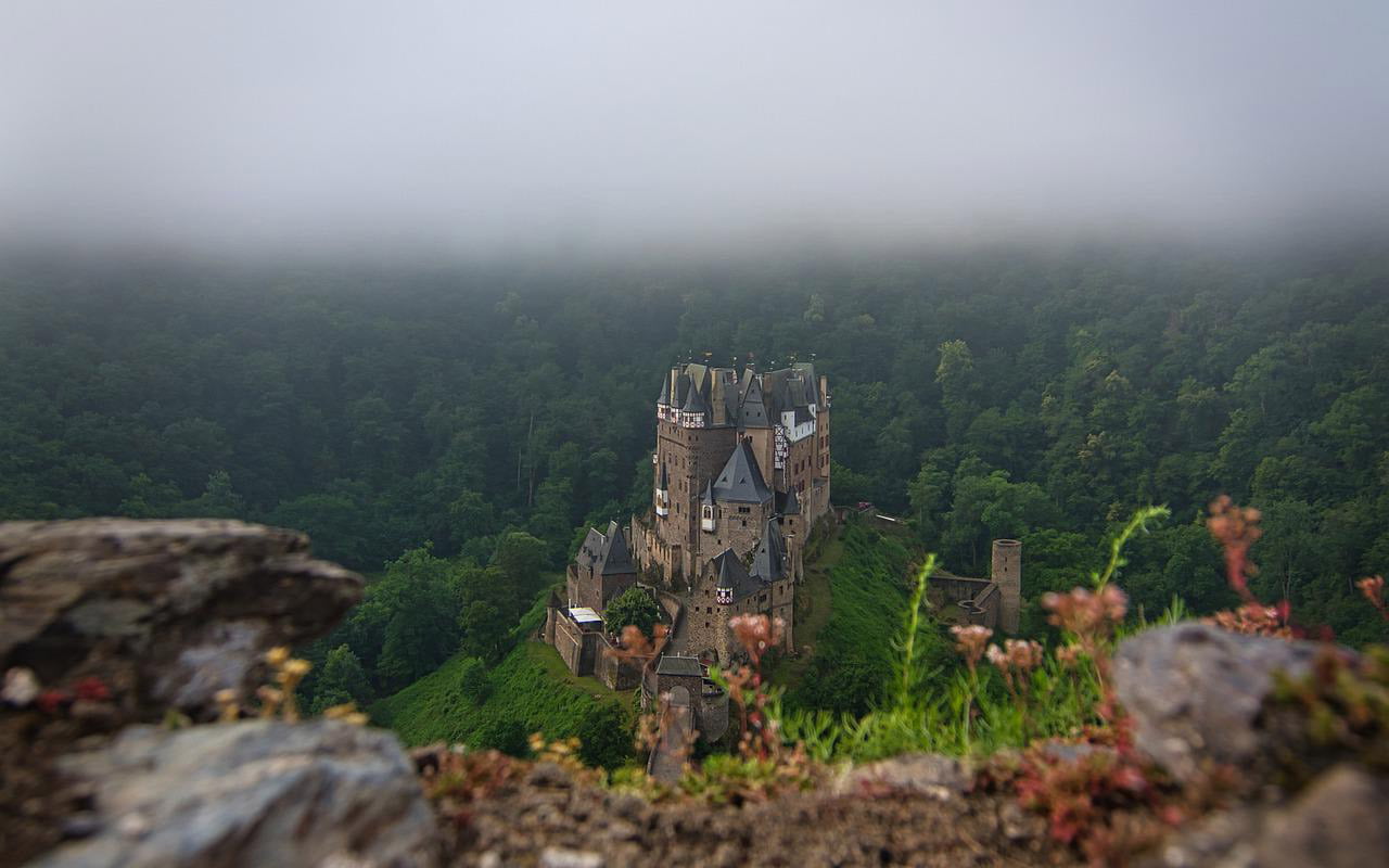 eltz-satosu-1 Almanya’daki şatolar Eltz Şatosu