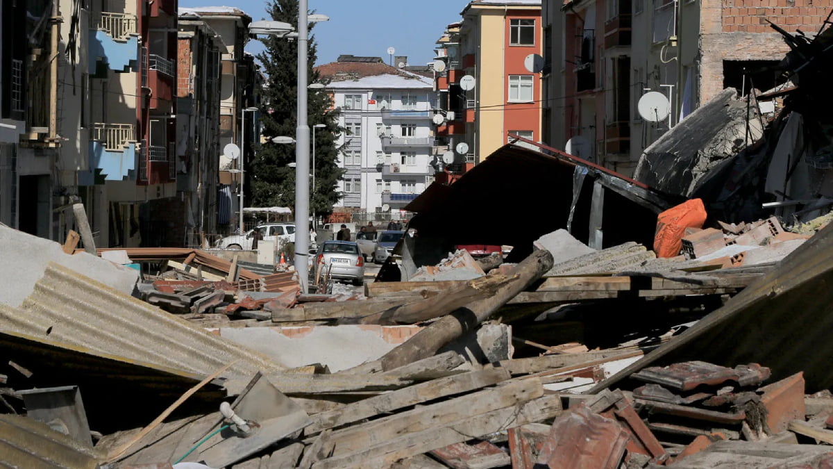 enkazda-kalma-durumu Enkazda Kalma Durumu