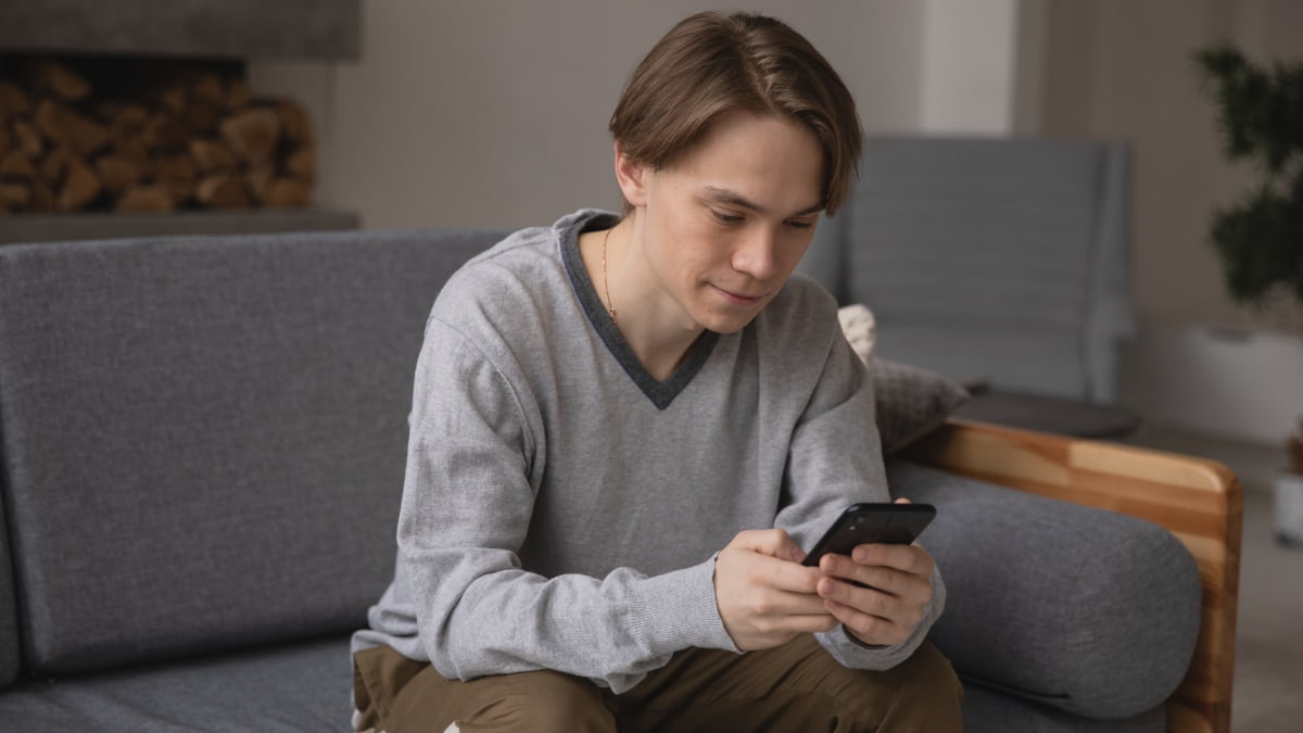 facebook-karanlik-tema-yapma Facebook Karanlik Tema Yapma