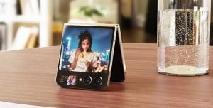 Samsung Galaxy Z Flip 5 Su Geçirir mi? Suya Dayanıklı mı? Samsung Galaxy Z Flip 5 Su Geçirir mi? Suya Dayanıklı mı?