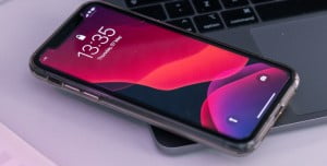iPhone Ekran Parlaklığı Kendi Kendine Değişiyor, Çözümü Nedir? iPhone Ekran Parlaklığı Kendi Kendine Değişiyor, Çözümü Nedir?