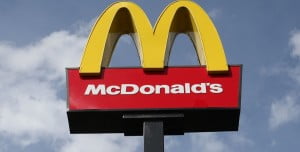 Şaka Gibi Ama Gerçek: McDonald's Yeni Oyuncu Koltuğu'nu Tanıttı Şaka Gibi Ama Gerçek: McDonald's Yeni Oyuncu Koltuğu'nu Tanıttı