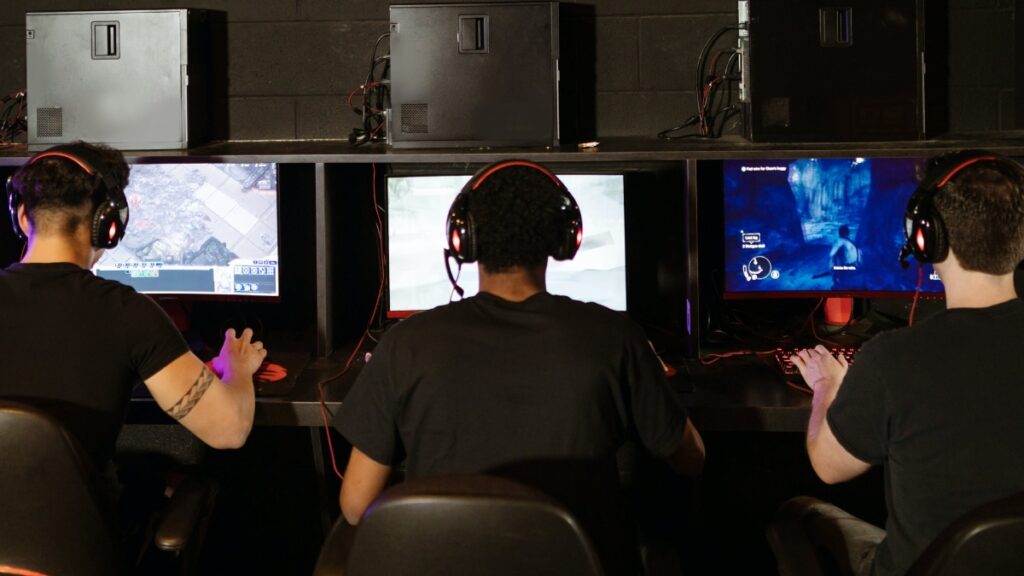 Ödüllü En Güzel Bilgisayar Oyunları Ödüllü En Güzel Bilgisayar Oyunları