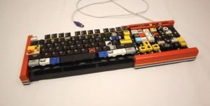LEGO Parçaları ile Oluşturulan Klavye