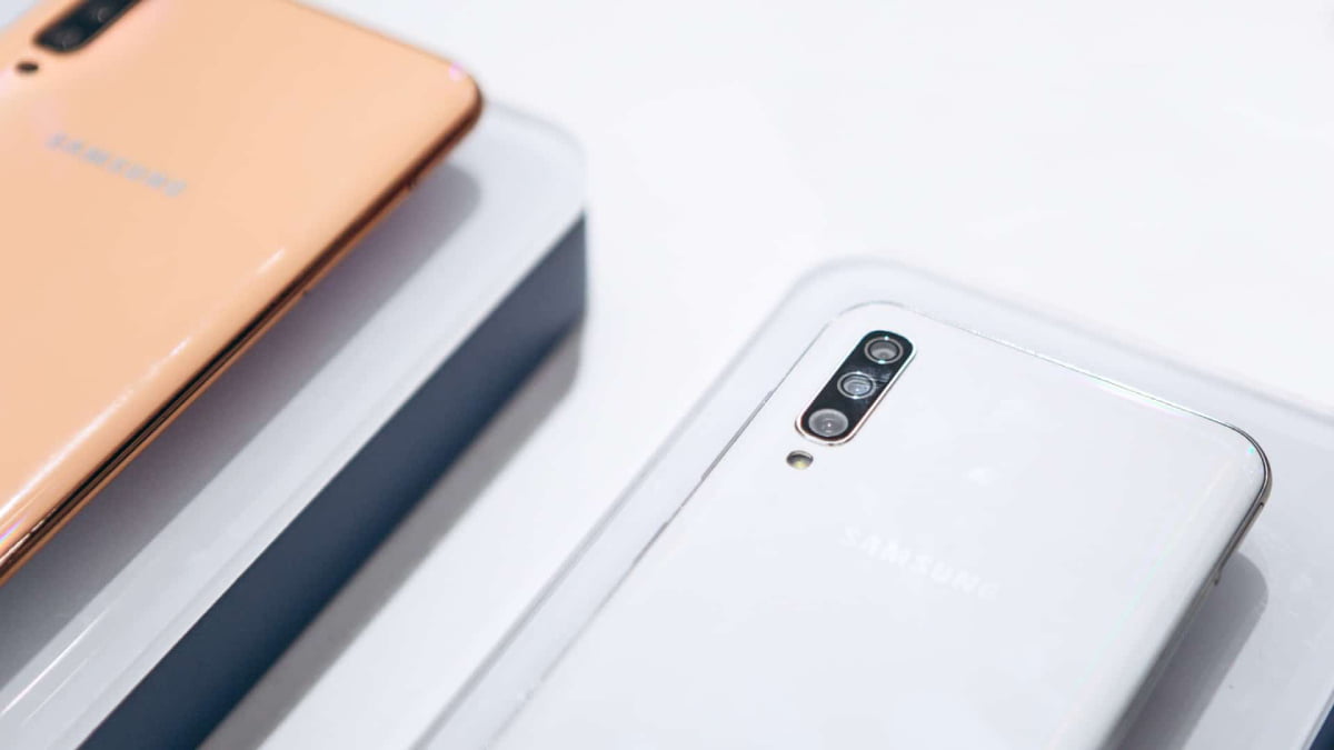 samsung-galaxy-a701