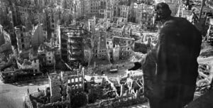Savaş Uçakları ile Bombardıman Uçakları Arasındaki Fark Nedir? Savaş Uçakları ile Bombardıman Uçakları Arasındaki Fark Nedir?