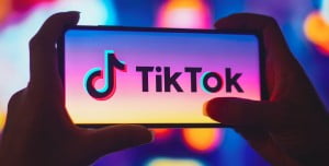 Ekrana Dokunmadan TikTok Videolarını Sesli Komut ile Nasıl Geçebilirsiniz? Ekrana Dokunmadan TikTok Videolarını Sesli Komut ile Nasıl Geçebilirsiniz?