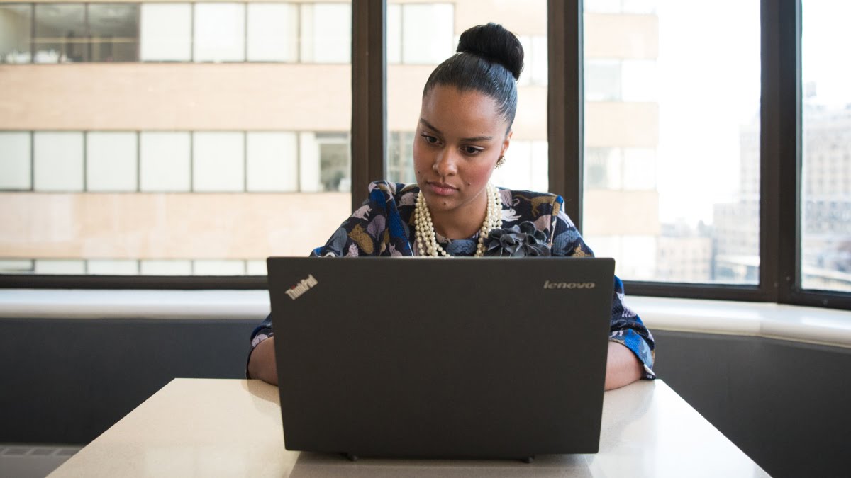 Windowsa Giris Yapan Bilgisayar Donuyor Cozumu